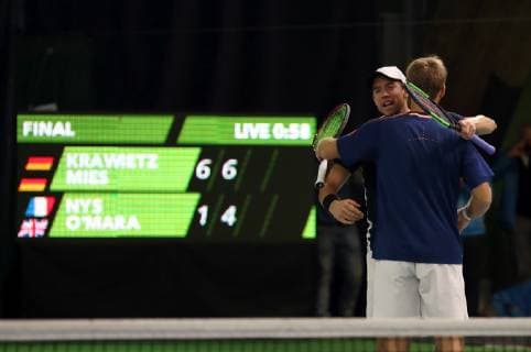 04.11.2018 - Tennis - ATP Tennis Herren Challenger Cup - Bauer Watertechnology-Cup 2018 - Internationale Deutsche Hallenmeisterschaft - Finale Doppel - DaMa - Freude Jubel nach Spielende - Andreas Mies (GER) und Kevin Krawietz (GER) umarmen sich