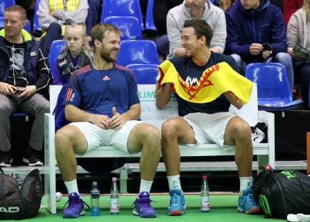 04.11.2018 - Tennis - ATP Tennis Herren Challenger Cup - Bauer Watertechnology-Cup 2018 - Internationale Deutsche Hallenmeisterschaft - Finale Doppel - DaMa - Freude Jubel nach Spielende - Kevin Krawietz (GER) Andreas Mies (GER) lachen freuen sich