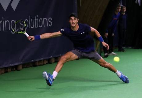04.11.2018 - Tennis - ATP Tennis Herren Challenger Cup - Bauer Watertechnology-Cup 2018 - Internationale Deutsche Hallenmeisterschaft - Finale Einzel - DaMa - Antoine Hoang (FRA)