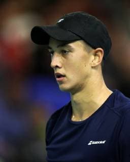 04.11.2018 - Tennis - ATP Tennis Herren Challenger Cup - Bauer Watertechnology-Cup 2018 - Internationale Deutsche Hallenmeisterschaft - Finale Einzel - DaMa - Antoine Hoang (FRA) nachdenklich