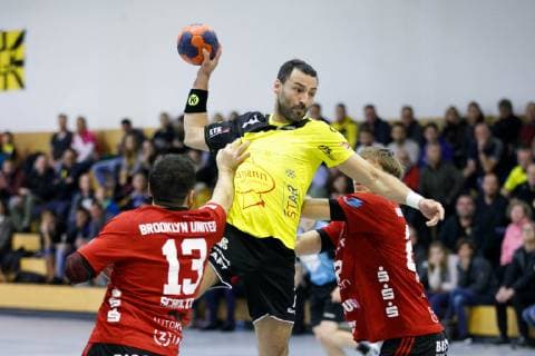 04.11.2018, xmzx, Handball 3.Liga, SG Bruchköbel - TV Erlangen-Bruck v.l. Tegaday Ramos Nuez (Bruchköbel) Bruchköbel Hessen Deutschland (DEU)
