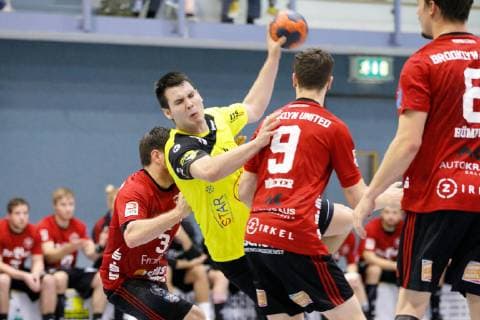 04.11.2018, xmzx, Handball 3.Liga, SG Bruchköbel - TV Erlangen-Bruck v.l. Sergej Zutic (Bruchköbel) Bruchköbel Hessen Deutschland (DEU)