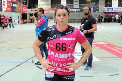 Katharina Beddies (TusSies Metzingen 66) nach dem Spiel TusSies Metzingen, Handball, HBF, EHF-Cup, Ligaspiel, 04.11.2018, Foto:TBaur Eibner TusSies Metzingen vs. VfL Oldenburg Metzingen Copyright: xEIBNER TobiasxBaurx EP_TBR