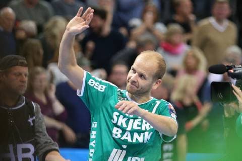 SG Flensburg-Handewitt vs Skjern Handbold, Handball, EHF Champions League Gruppenphase, 04.11.18 Trotz Niederlage ein Lachen fuer die Fans Anders Eggert (Skjern Handbold, 07)