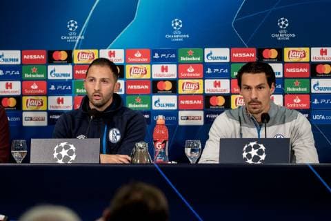 03.11.2018, Fussball, Saison 2018 2019, Champions League, 4. Spieltag -Pressekonferenz + Abschlusstraining FC Schalke 04 v. l. Cheftrainer Domenico TEDESCO (FC Schalke 04), Benjamin STAMBOULI (FC Schalke 04) Gelsenkirchen Veltins Arena NRW Deutschland