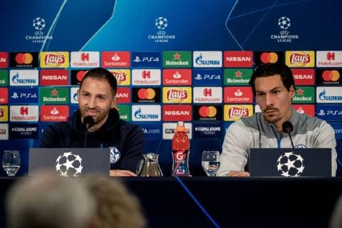 03.11.2018, Fussball, Saison 2018 2019, Champions League, 4. Spieltag -Pressekonferenz + Abschlusstraining FC Schalke 04 v. l. Cheftrainer Domenico TEDESCO (FC Schalke 04), Benjamin STAMBOULI (FC Schalke 04) Gelsenkirchen Veltins Arena NRW Deutschland