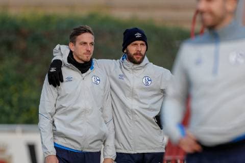 05.11.2018, Fussball, Saison 2018 2019, Champions League, 4. Spieltag -Pressekonferenz + Abschlusstraining FC Schalke 04 v. l. Bastian Oczipka (FC Schalke 04), Guido BURGSTALLER (FC Schalke 04) Gelsenkirchen Veltins Arena NRW Deutschland