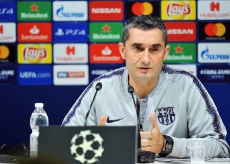 2018.11.05 Mediolan Milan Pilka nozna Liga Mistrzow sezon 2018 2019 Konferencja prasowa i trening FC Barcelona Barca N z Ernesto Valverde Foto Norbert Barczyk PressFocus 2018.11.05 Mediolan Milan Football UEFA Champions League FC Barcelona press conference PK Pressekonferenz and training session Ernesto Valverde Credit: Norbert Barczyk PressFocus NEWSPIX.PL --- Newspix.pl  20181105NB0016