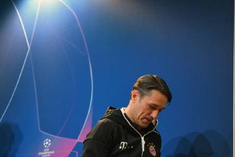 Niko KOVAC (Trainer Bayern Muenchen), geht mit gesenktem Kopf von der Buehne,tritt ab. Pressekonferenz FC Bayern Muenchen vor dem Champions League Spiel gegen AEK Athen, Fussball,am 06.11..2018,.