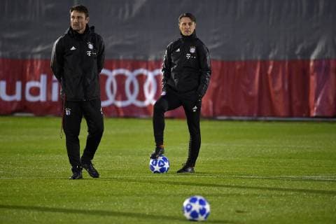 v.re:Niko KOVAC (Trainer Bayern Muenchen), Robert KOVAC (Co Trainer FC Bayern Muenchen). Abschlusstraining FC Bayern Muenchen vor dem Champions League Spiel gegen AEK Athen, Trainingsgelaende an der Saebener Strasse, Fussball,am 06.11..2018,.