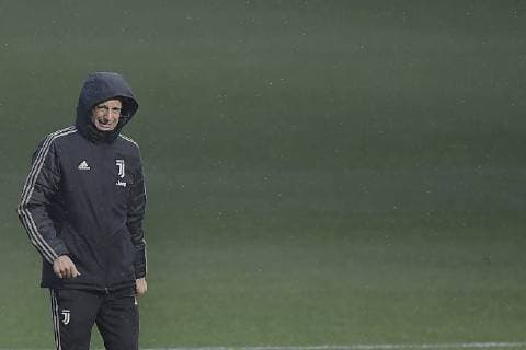 Fußball, CL, Juventus Turin Training Photo LaPresse - Fabio Ferrari November 06, 2018 Turin, Italy soccer Juventus fc session training day before Juventus Fc vs Manchester United ManU - Uefa Champions League 2018 2019 - Allianz Stadium - Group H. In the pic:Massimiliano Allegri  Copyright: xFabioxFerrari LaPressex