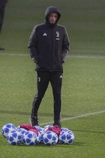 Fußball, CL, Juventus Turin Training Photo LaPresse - Fabio Ferrari November 06, 2018 Turin, Italy soccer Juventus fc session training day before Juventus Fc vs Manchester United ManU - Uefa Champions League 2018 2019 - Allianz Stadium - Group H. In the pic:Massimiliano Allegri  Copyright: xFabioxFerrari LaPressex