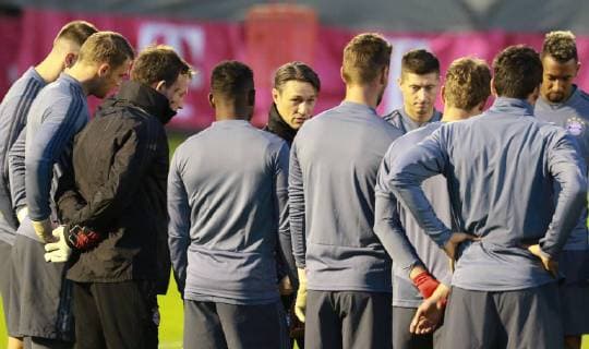 Trainer Niko Kovac, Mannschaft Fussball FC Bayern München. Abschlußtraining vor dem CL-Spiel gegen AEK Athens FC 06.11.2018 DFL UND DFB REGULATIONS PROHIBIT ANY USE OF PHOTOGRAPHS AS IMAGE SEQUENCES AND OR QUASI-VIDEO.