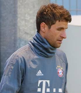 Thomas Mueller Fussball FC Bayern München. Abschlußtraining vor dem CL-Spiel gegen AEK Athens FC 06.11.2018 DFL UND DFB REGULATIONS PROHIBIT ANY USE OF PHOTOGRAPHS AS IMAGE SEQUENCES AND OR QUASI-VIDEO.