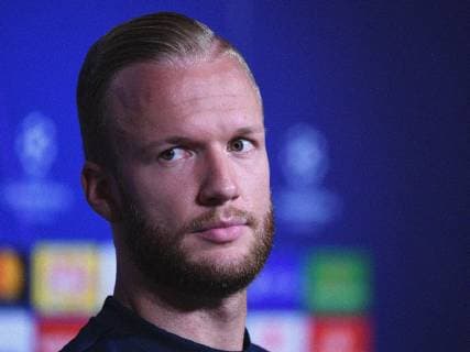 06.11.2018, xmeix, Fussball UEFA Champions League, Pressekonferenz Abschlusstraining Olympique Lyon - TSG 1899 Hoffenheim, emspor, v.l. Kevin Vogt (TSG 1899 Hoffenheim) DFL DFB REGULATIONS PROHIBIT ANY USE OF PHOTOGRAPHS as IMAGE SEQUENCES and or QUASI-VIDEO Lyon