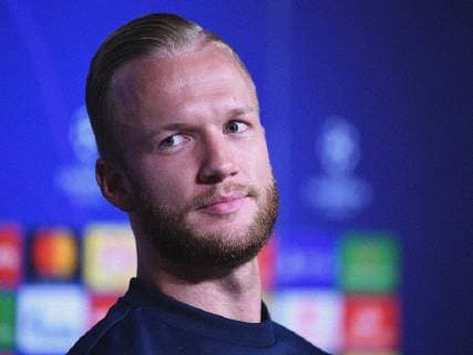 06.11.2018, xmeix, Fussball UEFA Champions League, Pressekonferenz Abschlusstraining Olympique Lyon - TSG 1899 Hoffenheim, emspor, v.l. Kevin Vogt (TSG 1899 Hoffenheim) DFL DFB REGULATIONS PROHIBIT ANY USE OF PHOTOGRAPHS as IMAGE SEQUENCES and or QUASI-VIDEO Lyon