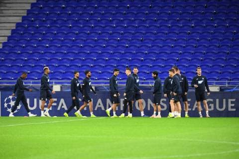 06.11.2018, xmeix, Fussball UEFA Champions League, Pressekonferenz Abschlusstraining Olympique Lyon - TSG 1899 Hoffenheim, emspor, v.l. Hoffenheims Spieler beim Abschlusstraining DFL DFB REGULATIONS PROHIBIT ANY USE OF PHOTOGRAPHS as IMAGE SEQUENCES and or QUASI-VIDEO Lyon