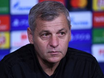 06.11.2018, xmeix, Fussball UEFA Champions League, Pressekonferenz Abschlusstraining Olympique Lyon - TSG 1899 Hoffenheim, emspor, v.l. Trainer Bruno Genesio (Olympique Lyon) DFL DFB REGULATIONS PROHIBIT ANY USE OF PHOTOGRAPHS as IMAGE SEQUENCES and or QUASI-VIDEO Lyon