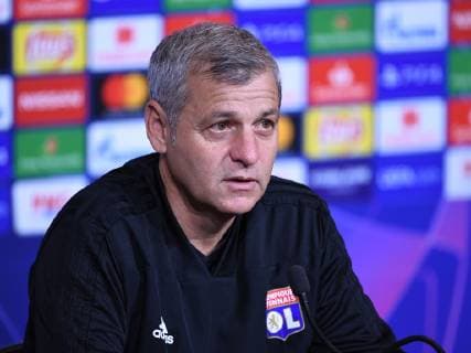 06.11.2018, xmeix, Fussball UEFA Champions League, Pressekonferenz Abschlusstraining Olympique Lyon - TSG 1899 Hoffenheim, emspor, v.l. Trainer Bruno Genesio (Olympique Lyon) DFL DFB REGULATIONS PROHIBIT ANY USE OF PHOTOGRAPHS as IMAGE SEQUENCES and or QUASI-VIDEO Lyon