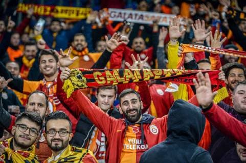 Gelsenkirchen, Germany 06.11.2018, UEFA Champions League - 2018 19 Season, Rueckrunde, Gruppenphase - Gruppe D - 4. Spieltag, FC Schalke 04 - Galatasaray Istanbul, Galatasaray Istanbul fans ( DeFodi520