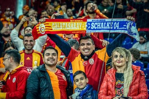 Gelsenkirchen, Germany 06.11.2018, UEFA Champions League - 2018 19 Season, Rueckrunde, Gruppenphase - Gruppe D - 4. Spieltag, FC Schalke 04 - Galatasaray Istanbul, Galatasaray Istanbul fans ( DeFodi520