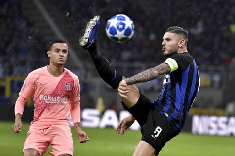 Sport Bilder des Tages Fußball, CL, Inter Mailand - FC Barcelona Photo LaPresse Marco Alpozzi November 06, 2018 Milano (Italy) soccer Inter FC vs FC Barcellona - Champions League group stage - Group b - Giuseppe Meazza Stadium In the pic:Mauro Icardi (Inter F.C.)  Copyright: xMarcoxAlpozzi LaPresse LaPresse x