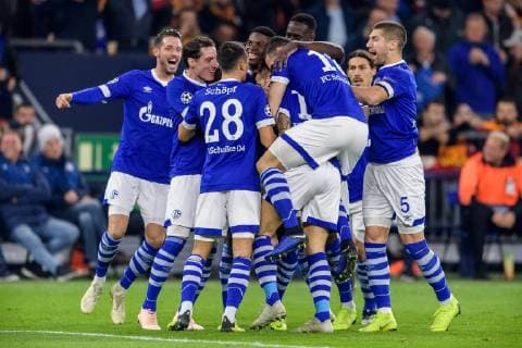 Schalker beim Torjubel nach dem Treffer zum 1:0 durch Guido Burgstaller (FC Schalke 04 19 - verdeckt) beim Champions League Spiel zwischen dem FC Schalke 04 und Galatasaray Istanbul am 06.11.2018, FC Schalke 04 vs Galatasaray Istanbul, Champions League Gruppenphase, 06.11.2018 Gelsenkirchen Copyright: xSchuelerx xEibnerx-xPressefotox EP_EER