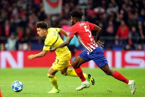 Jadon Sancho ( Borussia Dortmund 7 ) Thomas ( Atletico Madrid 5 ), Atletico Madrid vs. Borussia Dortmund, Fussball, Champions League Gruppenphase, 06.11.2018 Atletico Madrid vs. Borussia Dortmund, Fussball, Champions League Gruppenphase, 06.11.2018 Madrid Copyright: xLanger Eibner-Pressefotox EP_HLR