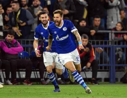 Championsleague: FC Schalke 04 - Galatasaray Istanbul 06.11.2018. Der Torschütze Guido Burgstaller jubelt nach seinem Treffer zum 1:0. Dahinter: Daniel Caligiuri (beide S04). DFL REGULATIONS PROHIBIT ANY USE OF PHOTOGRAPHS AS IMAGE SEQUENCES AND OR QUASI-VIDEO