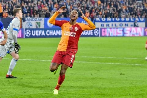 GER, CL, FC Schalke 04 vs Galatasaray Istanbul 06.11.2018, Veltins-Arena, Gelsenkirchen, GER, CL, FC Schalke 04 vs Galatasaray Istanbul, DFL regulations prohibit any use of photographs as image sequences and or quasi-video im Bild Strafraumszene verpasste Torchance von Garry Rodrigues ( 7, Galatasaray)