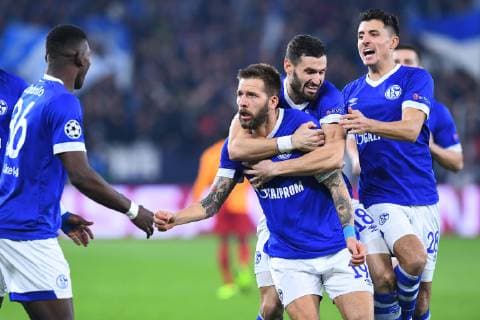 Fußball Champions League Gruppenphase 4. Spieltag FC Schalke 04 - Galatasaray Istanbul am 06.11.2018 in der Veltins Arena in Gelsenkirchen Torjubel zum 1:0 durch Guido Burgstaller ( Schalke ) DFL Regulations prohibit any use of photographs as image sequences and or quasi video.