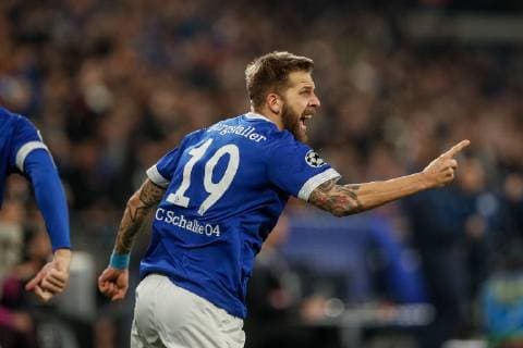 06.11.2018, Fussball, Saison 2018 2019, Champions League, 4. Spieltag - FC Schalke 04 - Galatasaray Istanbul Guido BURGSTALLER (FC Schalke 04) jubelt Gelsenkirchen Veltins Arena Deutschland