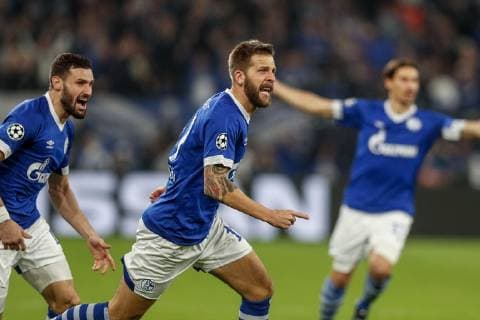 06.11.2018, Fussball, Saison 2018 2019, Champions League, 4. Spieltag - FC Schalke 04 - Galatasaray Istanbul Guido BURGSTALLER (FC Schalke 04) Gelsenkirchen Veltins Arena Deutschland