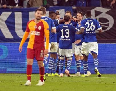 06.11.2018, xovx, Fussball UEFA Champions League, FC Schalke 04 - Galatasaray Istanbul emspor, Jubel nach dem Tor zum 2:0 durch Mark Uth (FC Schalke 04), Aktion . (DFL DFB REGULATIONS PROHIBIT ANY USE OF PHOTOGRAPHS as IMAGE SEQUENCES and or QUASI-VIDEO) Gelsenkirchen