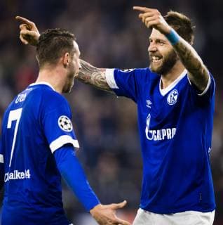 Gelsenkirchen, 06.11.2018 Torjubel: Mark Uth (S04), Guido Burgstaller (S04) FC Schalke 04 - Galatasaray Istanbul