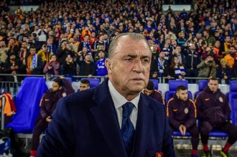 Gelsenkirchen, Germany 06.11.2018, UEFA Champions League - 2018 19 Season, Rueckrunde, Gruppenphase - Gruppe D - 4. Spieltag, FC Schalke 04 - Galatasaray Istanbul, Fatih Termin (Trainer-Galatasaray Istanbul) Nachdenklich ( DeFodi520