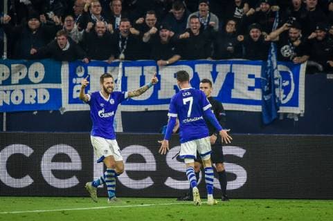 Gelsenkirchen, Germany 06.11.2018, UEFA Champions League - 2018 19 Season, Rueckrunde, Gruppenphase - Gruppe D - 4. Spieltag, FC Schalke 04 - Galatasaray Istanbul, jubel, Torjubel um Max Uth (FC Schalke 04) nach seinem treffer zum 2-0 ( DeFodi520