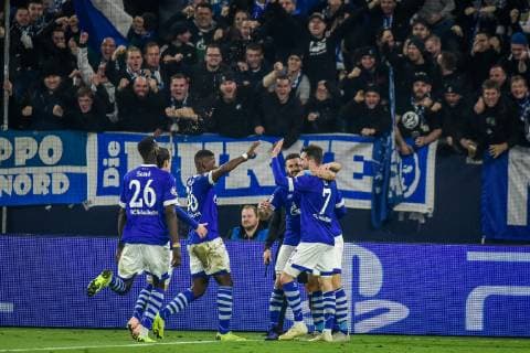 Gelsenkirchen, Germany 06.11.2018, UEFA Champions League - 2018 19 Season, Rueckrunde, Gruppenphase - Gruppe D - 4. Spieltag, FC Schalke 04 - Galatasaray Istanbul, jubel, Torjubel um Max Uth (FC Schalke 04) nach seinem treffer zum 2-0 ( DeFodi520