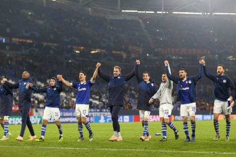Sport Bilder des Tages 06.11.2018, Fussball, Saison 2018 2019, Champions League, 4. Spieltag - FC Schalke 04 - Galatasaray Istanbul v. l. Naldo (FC Schalke 04), Benjamin STAMBOULI (FC Schalke 04), Ralf Fährmann (FC Schalke 04), Sebastian Rudy (FC Schalke 04), Steven Skrzybski (FC Schalke 04), Daniel CALIGIURI (FC Schalke 04), Guido BURGSTALLER (FC Schalke 04) Gelsenkirchen Veltins Arena Deutschland