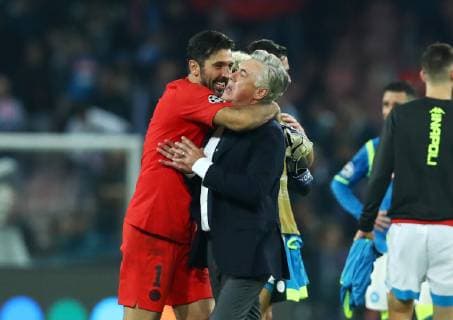 November 6, 2018 - Naples, Italy - SSC Napoli - Paris Saint-Germain : UEFA Champions League Group C .Gianluigi Buffon of Paris Saint-Germain and Napoli trainer Carlo Ancellotti at the end of the match at San Paolo Stadium in Naples, Italy on November 6, 2018. SSC Napoli v Paris Saint-Germain - UEFA Champions League Group C  - ZUMAn230 20181106_zaa_n230_480 Copyright: xMatteoxCiambellix