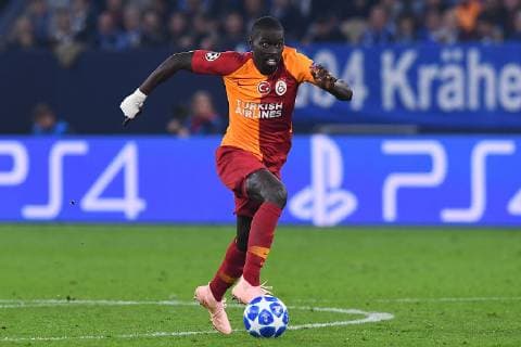 Fußball Champions League Gruppenphase 4. Spieltag FC Schalke 04 - Galatasaray Istanbul am 06.11.2018 in der Veltins Arena in Gelsenkirchen Badou Ndiaye ( Istanbul ) DFL Regulations prohibit any use of photographs as image sequences and or quasi video.