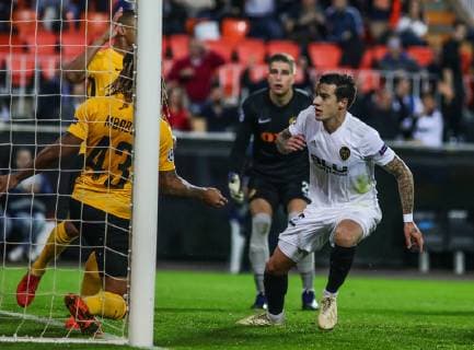 Sport Bilder des Tages Santi Mina goal during the UEFA Champions League football match between Valencia CF and BSC Young Boys on November 7, 2018 at Mestalla stadium in Valencia, Spain.  xCarlaxCortesx xValenciaxCFxvsxBSCxYoungxBoysx