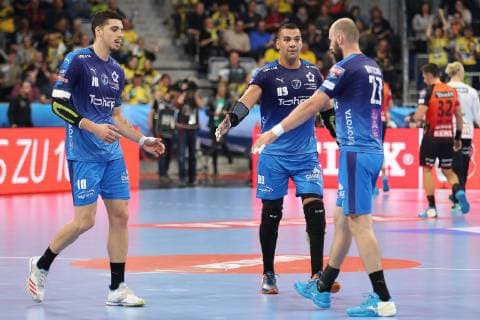 v.li.: Mathieu Grebille (MHB, 10), Mohamed Mamdouh Ashem Shebib (MHB, 89), Vid Kavticnik (MHB, 23), enttäuscht schauend, Enttäuschung, Frustration, disappointed, pessimistisch, Aktion, Action, Spielszene, Handball, Champions League, Rhein-Neckar Löwen - Montpellier HB,