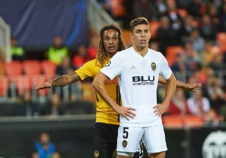 November 7, 2018 - Valencia, Valencia, Spain - Gabriel Paulista of Valencia CF and Kevin Mbabu of Young Boys during the UEFA Champions League group H match between Valencia FC and Young Boys at Mestalla Stadium on November 7, 2018 in Valencia, Spain Valencia v Young Boys - Uefa Champions League  - ZUMAn230 20181107_zaa_n230_422 Copyright: xMariaxJosexSegoviax