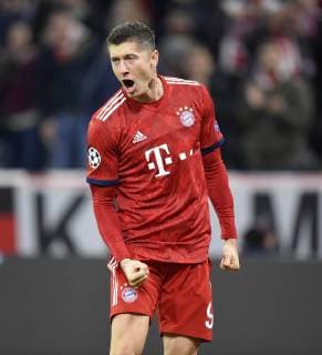 07.11.2018, Fussball UEFA Champions League 2018 2019, Gruppenphase, 4.Spieltag, FC Bayern München - AEK Athen, in der Allianz-Arena München. Torjubel. von Robert Lewandowski (FC Bayern München)