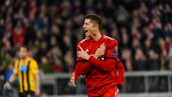 Munich, Germany 07.11.2018, UEFA Champions League - 2018 19 Season, Rueckrunde, Gruppenphase - Gruppe E, 4. Spieltag, FC Bayern Muenchen - AEK Athens FC, Robert Lewandowski (FCB) jubelt, Torjubel nach seinem treffer zum 1:0 ( DeFodi527