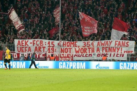 Fußball, CL, Bayern München - AEK Athen, Fans protestieren gegen Ticket-Preise Protestbanner Schriftzug FC Bayern Fans, FC Bayern Muenchen vs. AEK Athen F.C, Fussball, Champions League Gruppenphase, 07.11.2018 FC Bayern Muenchen vs. AEK Athen F.C, Fussball, Champions League Gruppenphase, 07.11.2018 Muenchen Copyright: xLanger Eibner-Pressefotox EP_HLR
