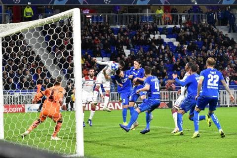 Houssem Aouar (lyon) vs Pavel Kaderabek (hoffenheim) FOOTBALL : Lyon vs Hoffenheim - Phase de groupes - Ligue des Champions - 07 11 2018 FredericChambert Panoramic 