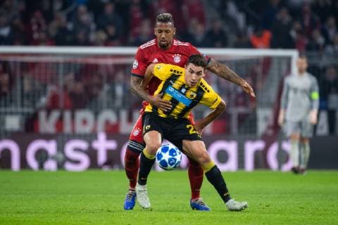 07.11.2018, xkvx, Fussball UEFA Champions League, FC Bayern Muenchen - AEK Athen emspor, v.l. Jerome Boateng (FCB - FC Bayern Muenchen), Ezequiel Ponce (AEK Athen) (DFL DFB REGULATIONS PROHIBIT ANY USE OF PHOTOGRAPHS as IMAGE SEQUENCES and or QUASI-VIDEO) Muenchen