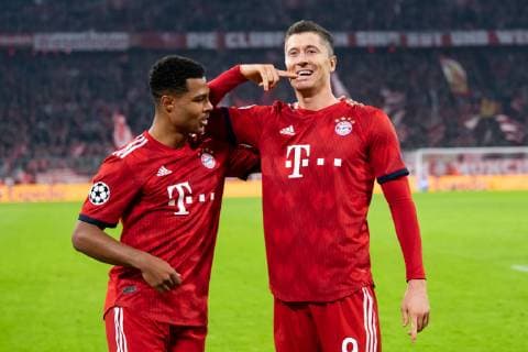 07.11.2018, xkvx, Fussball UEFA Champions League, FC Bayern Muenchen - AEK Athen emspor, v.l. Torjubel, Goal celebration, celebrate the goal zum 2:0 durch Robert Lewandowski (FCB - FC Bayern Muenchen) (DFL DFB REGULATIONS PROHIBIT ANY USE OF PHOTOGRAPHS as IMAGE SEQUENCES and or QUASI-VIDEO) Muenchen
